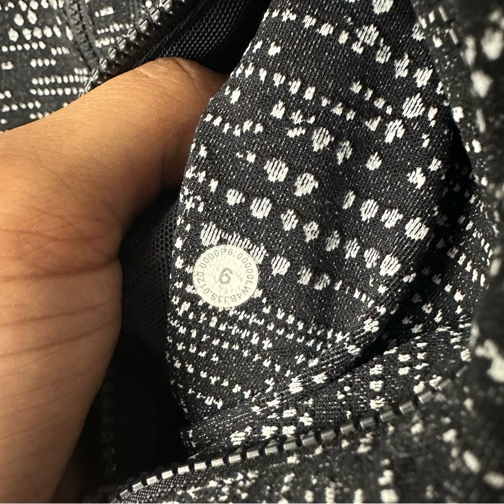 Lululemon Digital Rain Jacquard Black White Define Jacket * Luxtreme Size 6 - Picture 3 of 4